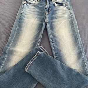 American eagle jeans size 2 regular.